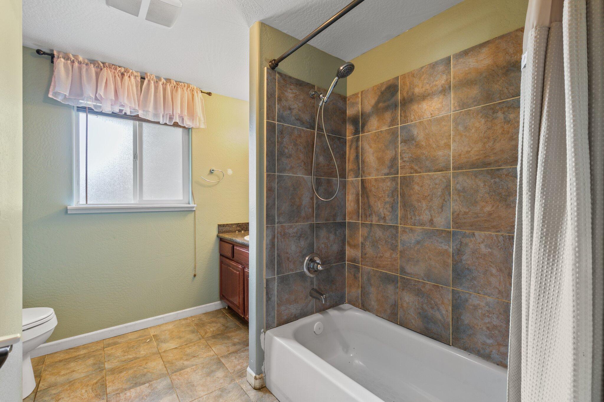 1804 Coker Butte Road Medford, OR 97504 - Photo 22 of 40 23-web-or-mls-IMGM6335