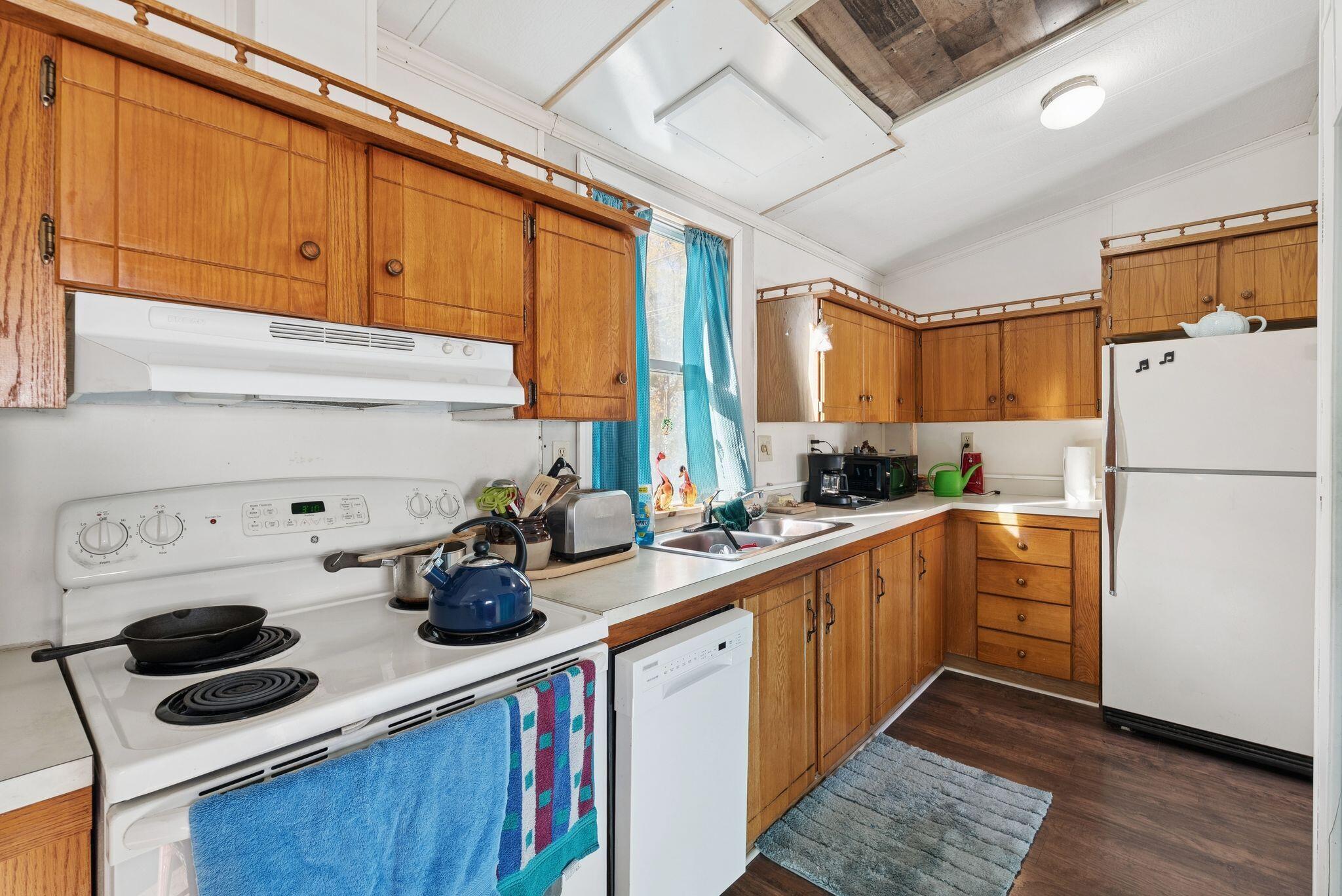 12 Lilac Lane Augusta, ME 04330 - Photo 8 of 23 27