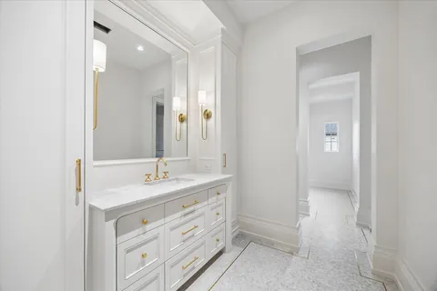 $7,995,000 | 19 Willowron Drive, Houston, TX 77024