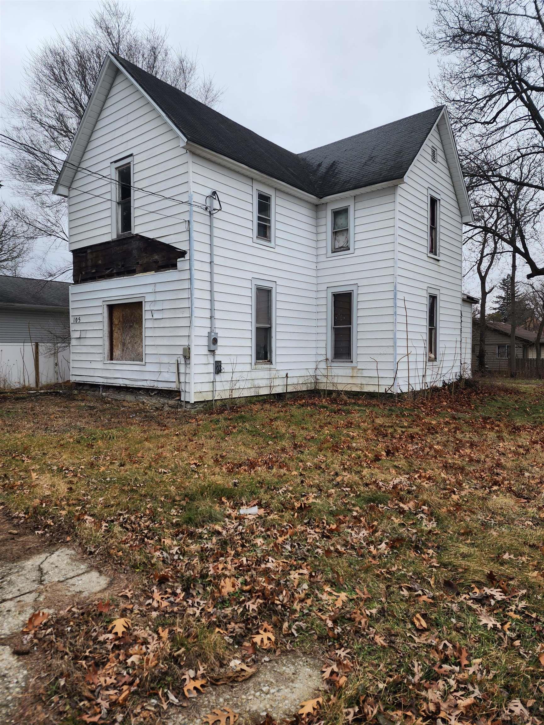 105 South Bower Street Knox, IN 46534 - Photo 1 of 2