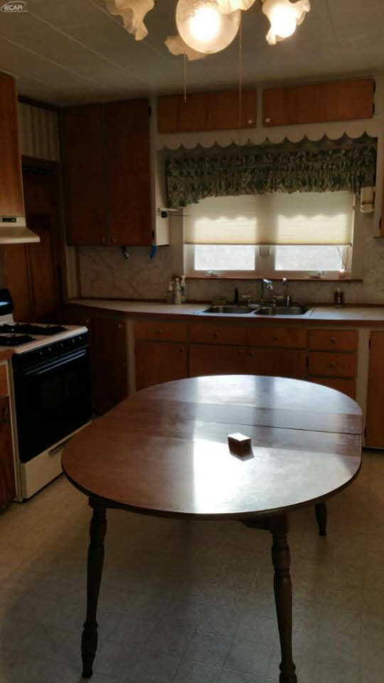 1795 West Barnes Road Fostoria, MI 48435 - Photo 5 of 12 21226491-4.JPG