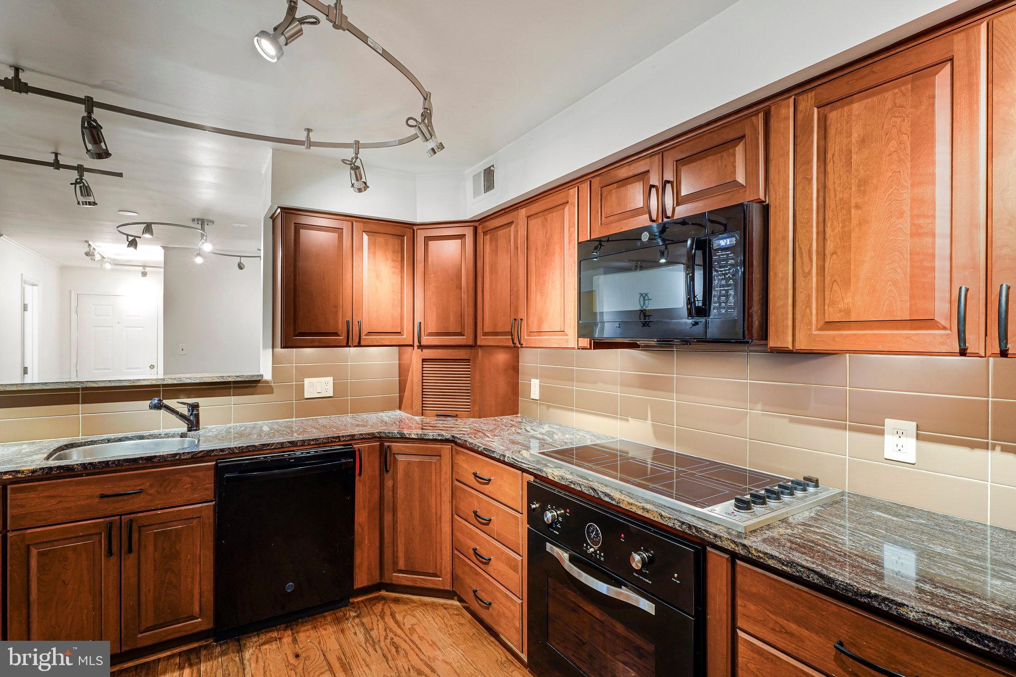 2237 Lovedale Lane, Unit 407D Reston, VA 20191 - Photo 13 of 24