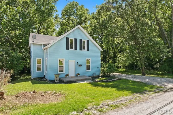 $137,000 | 3027 Mayfield Avenue, Alton, IL 62002
