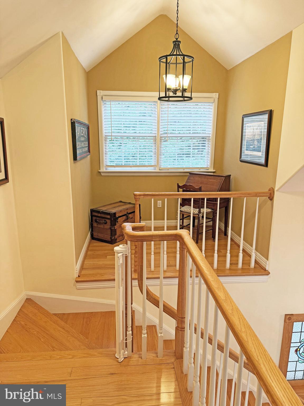 52 Reef Court Montross, VA 22520 - Photo 46 of 76 Little alcove on stairway landing