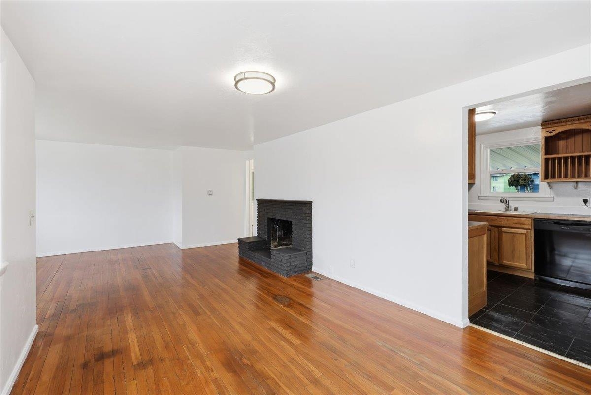 1603 North Magnolia Street Spokane, WA 99207 - Photo 8 of 24