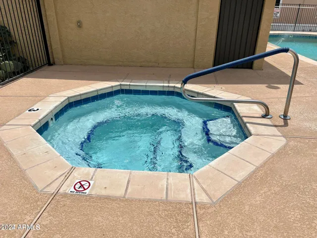 $64,900 | 16005 North 32nd Street, Unit 33, Phoenix, AZ 85032