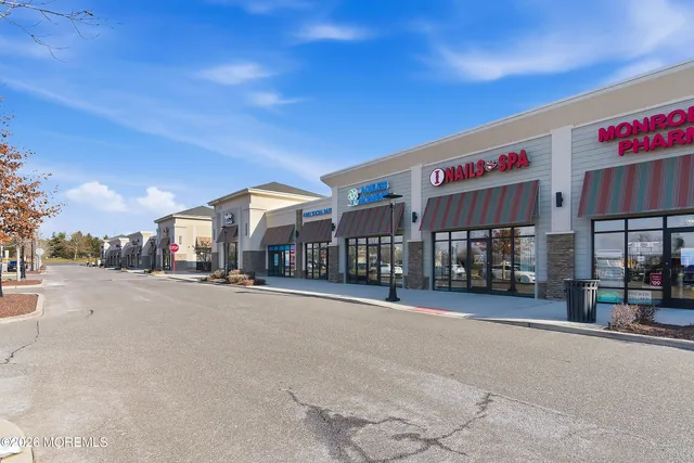 $695,000 | 51 Traditions Place, Monroe Township, NJ 08831