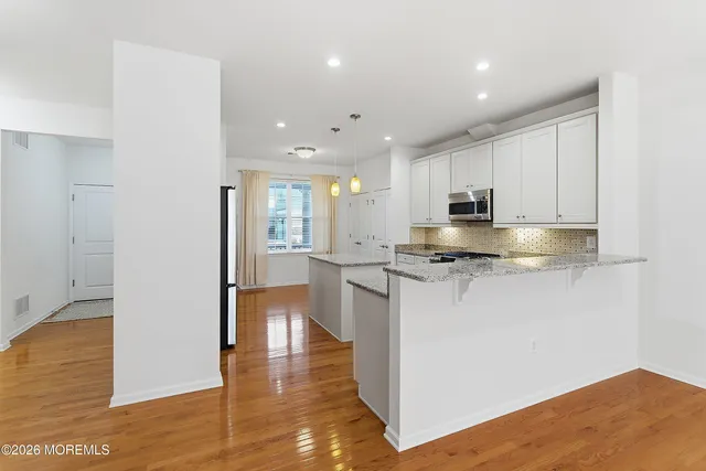 $695,000 | 51 Traditions Place, Monroe Township, NJ 08831