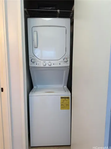 $3,200 | 876 Curtis Street, Unit 2705, Honolulu, HI 96813