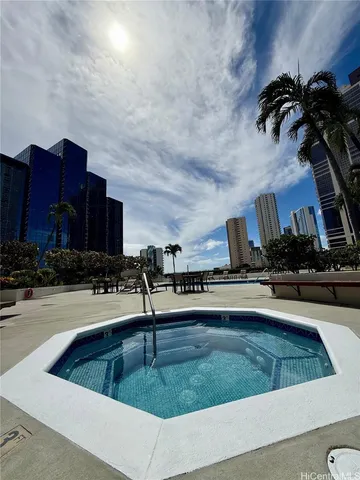 $3,200 | 876 Curtis Street, Unit 2705, Honolulu, HI 96813