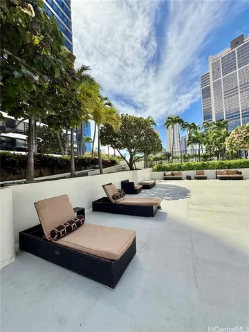 $3,200 | 876 Curtis Street, Unit 2705, Honolulu, HI 96813