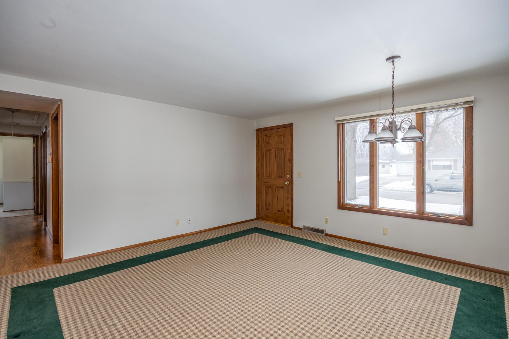 524 Michael Street Combined Locks, WI 54113 - Photo 12 of 37