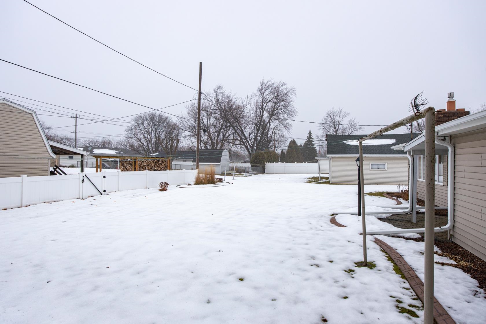 524 Michael Street Combined Locks, WI 54113 - Photo 33 of 37