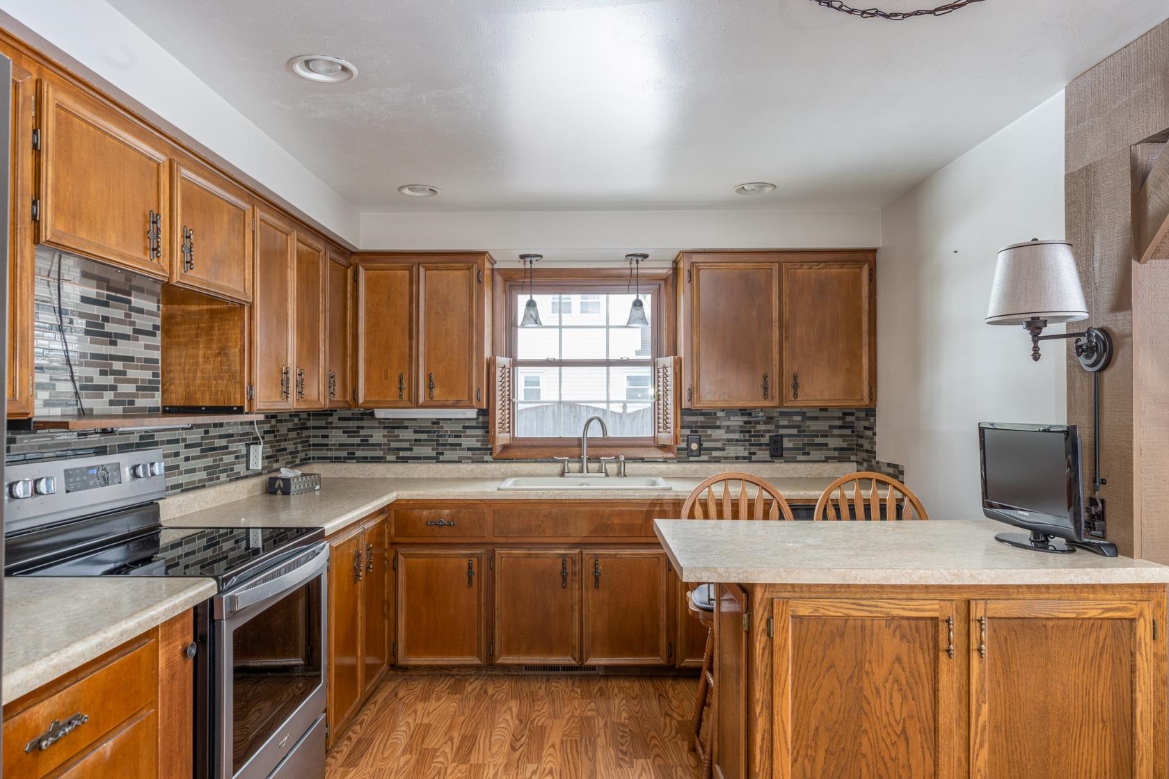 524 Michael Street Combined Locks, WI 54113 - Photo 7 of 37