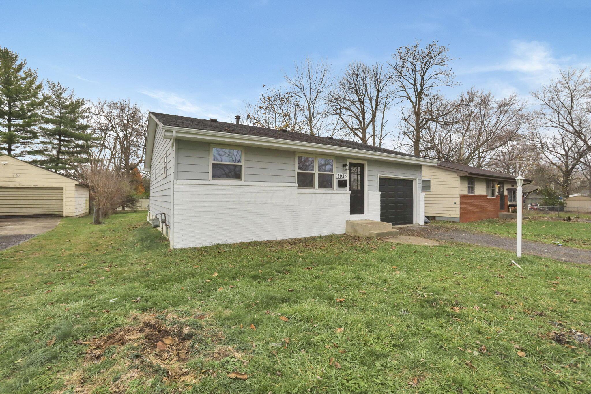 2025 Case Road Columbus, OH 43224 - Photo 3 of 33 3-web-or-mls-IMG_1593