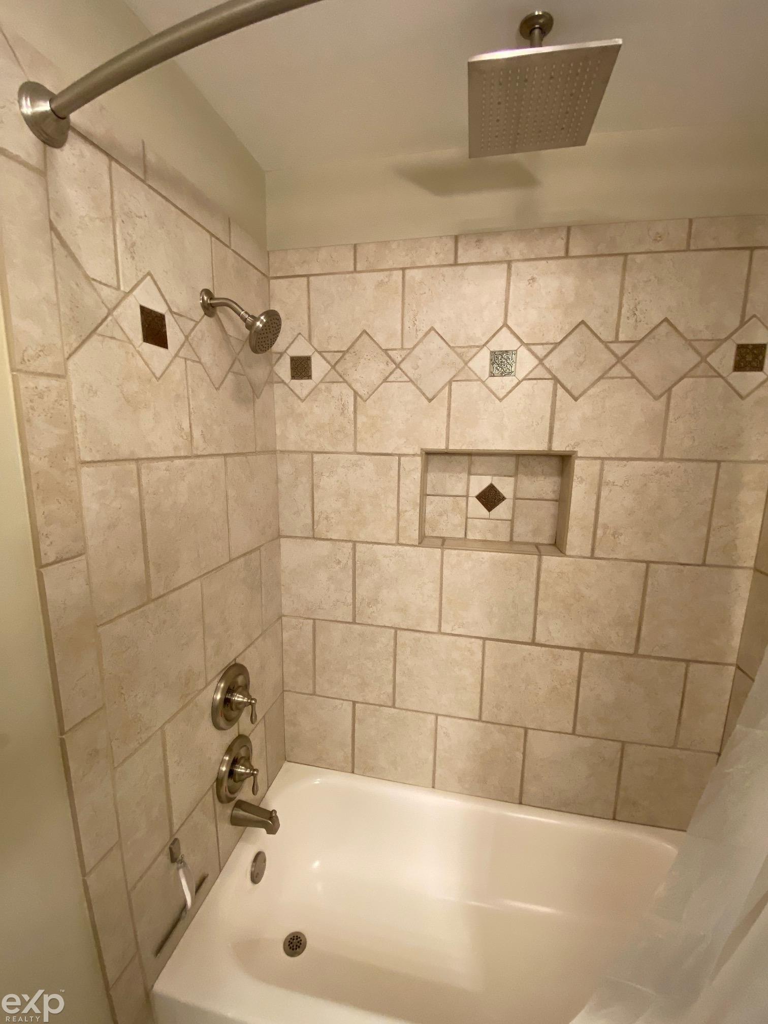 8715 Edgewater Lane Warren, MI 48093 - Photo 31 of 45 Gallery Image 31