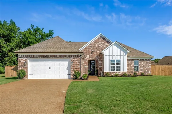 $415,000 | 200 Oakland Rdg Cove, Oakland, TN 38060