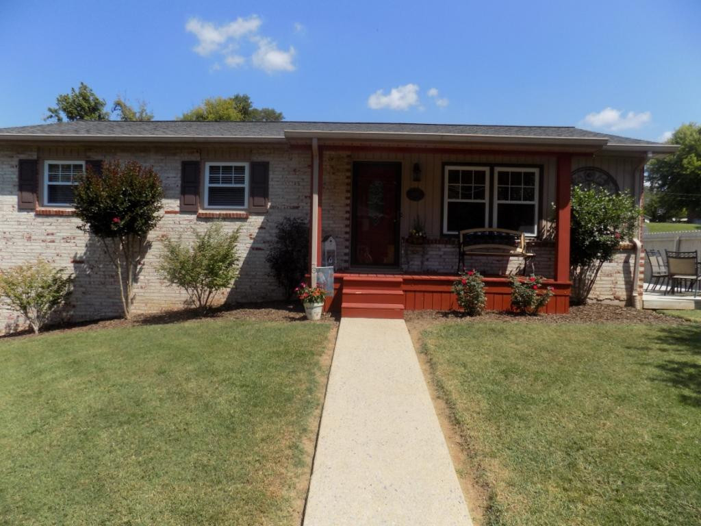 1505 Sun Valley Road Johnson City, TN 37604 - Photo 1 of 36 Photo 1