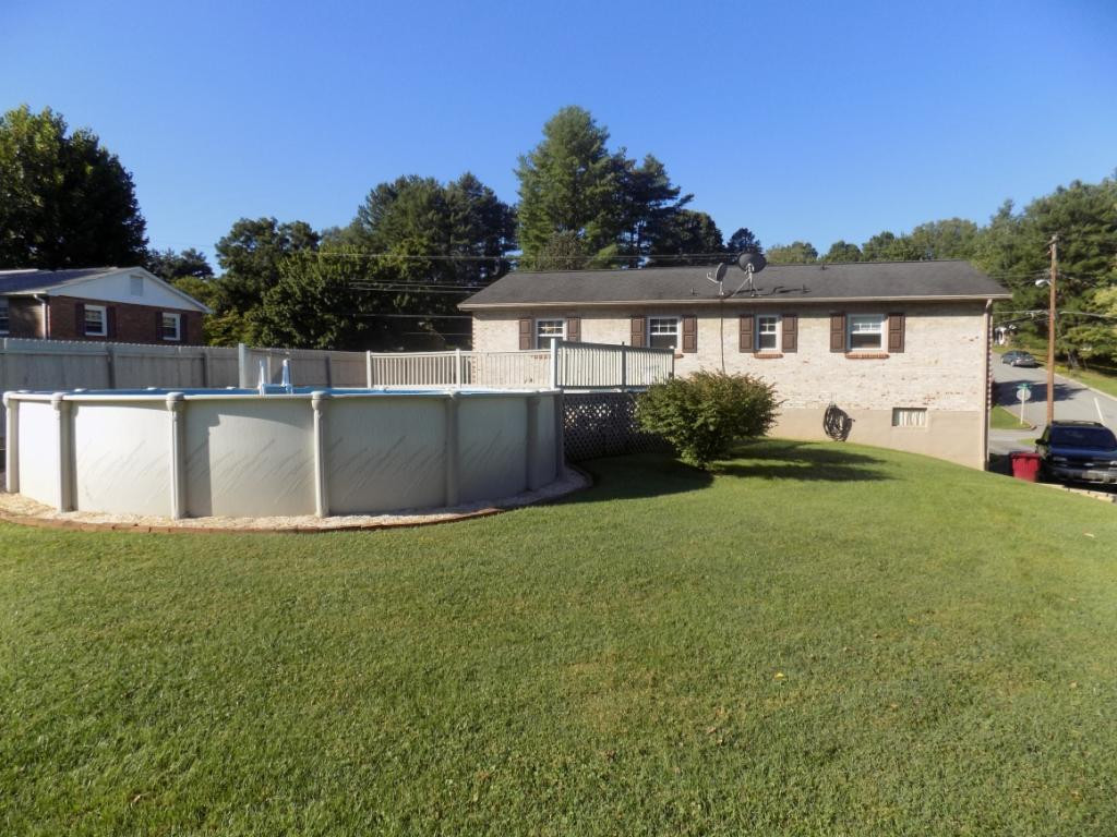 1505 Sun Valley Road Johnson City, TN 37604 - Photo 11 of 36 Photo 11