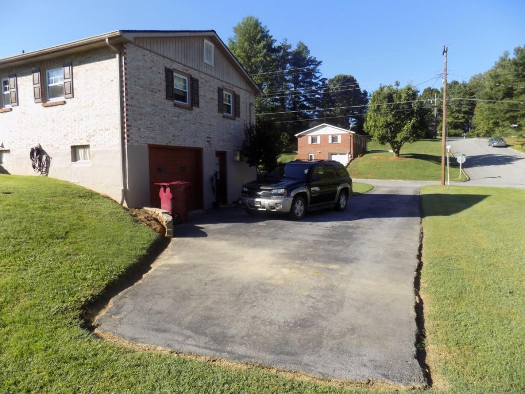 1505 Sun Valley Road Johnson City, TN 37604 - Photo 12 of 36 Photo 12