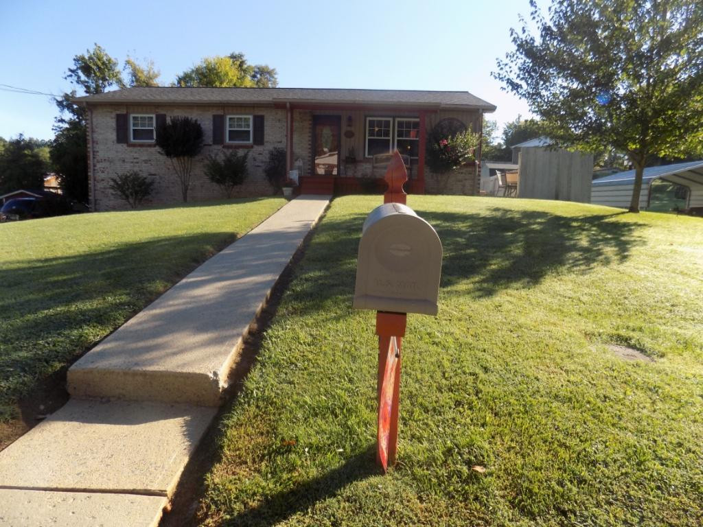 1505 Sun Valley Road Johnson City, TN 37604 - Photo 2 of 36 Photo 2