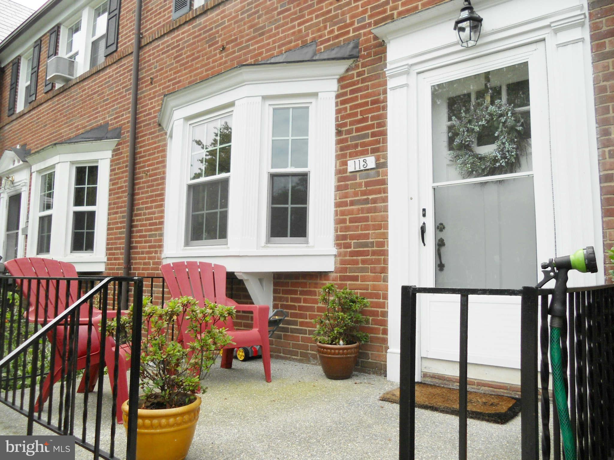 113 Dunkirk Road Baltimore, MD 21212 - Photo 2 of 16 Front Porch