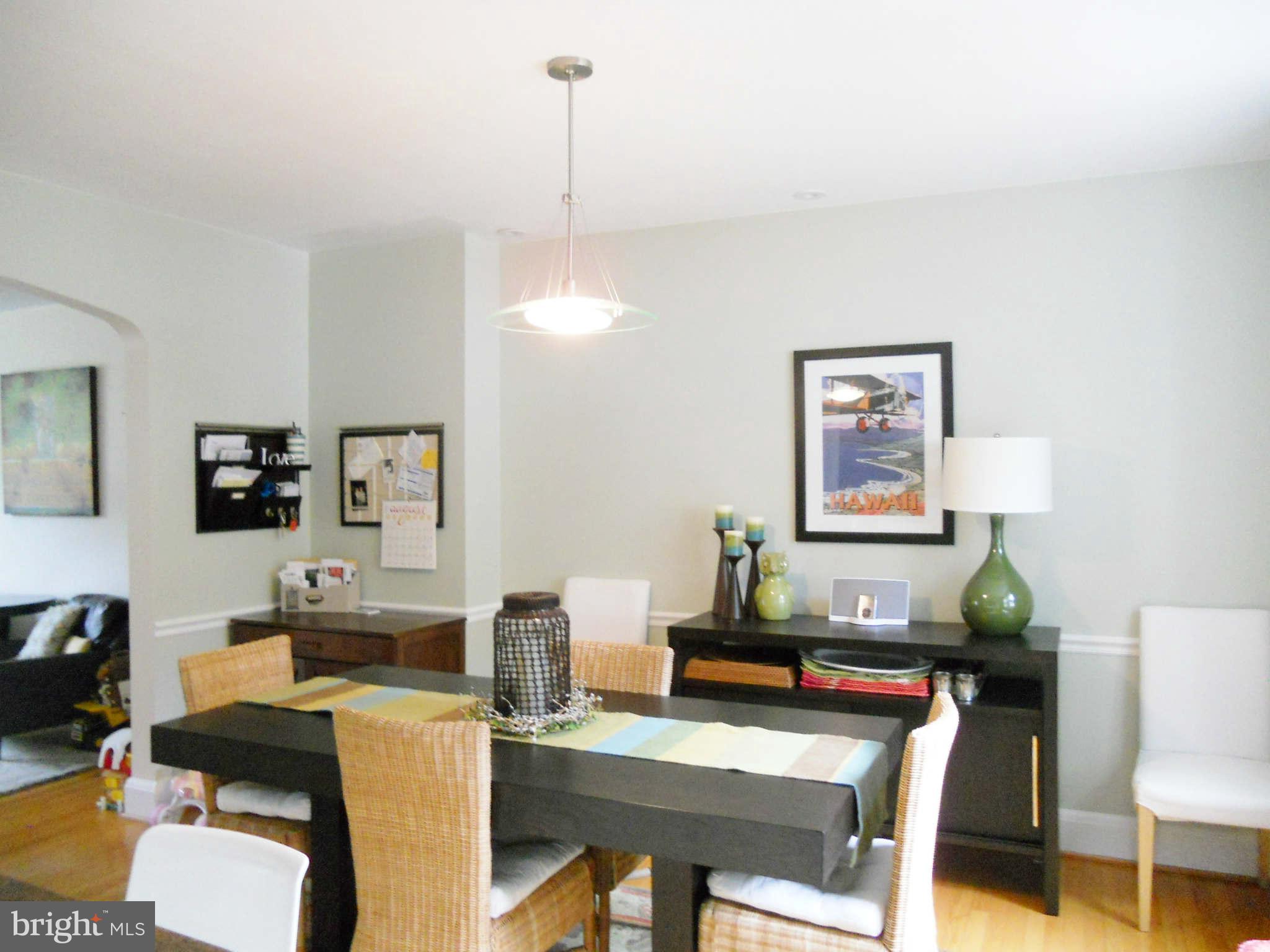 113 Dunkirk Road Baltimore, MD 21212 - Photo 5 of 16 Dining Room open to Kitchen