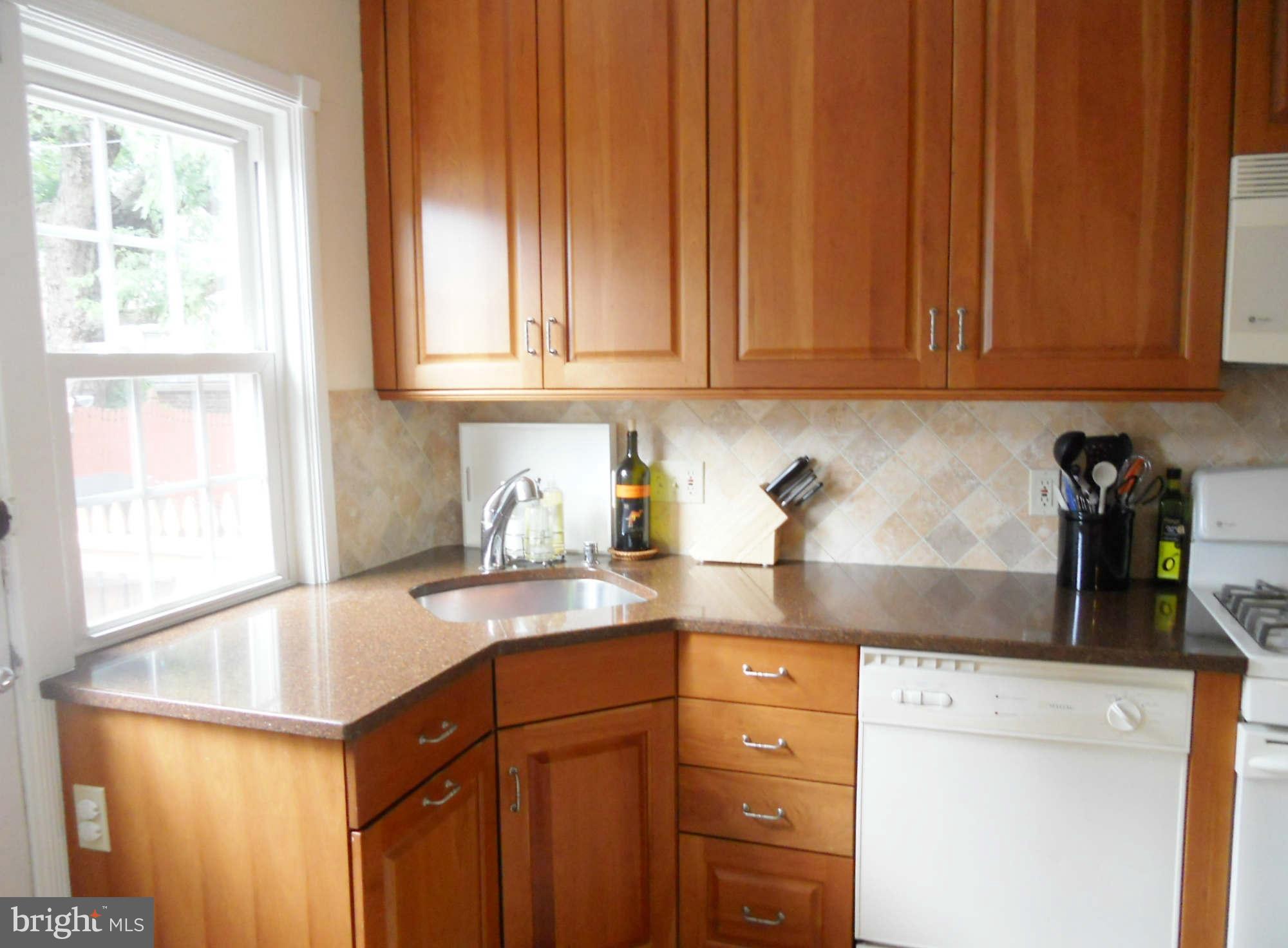 113 Dunkirk Road Baltimore, MD 21212 - Photo 7 of 16 Kitchen
