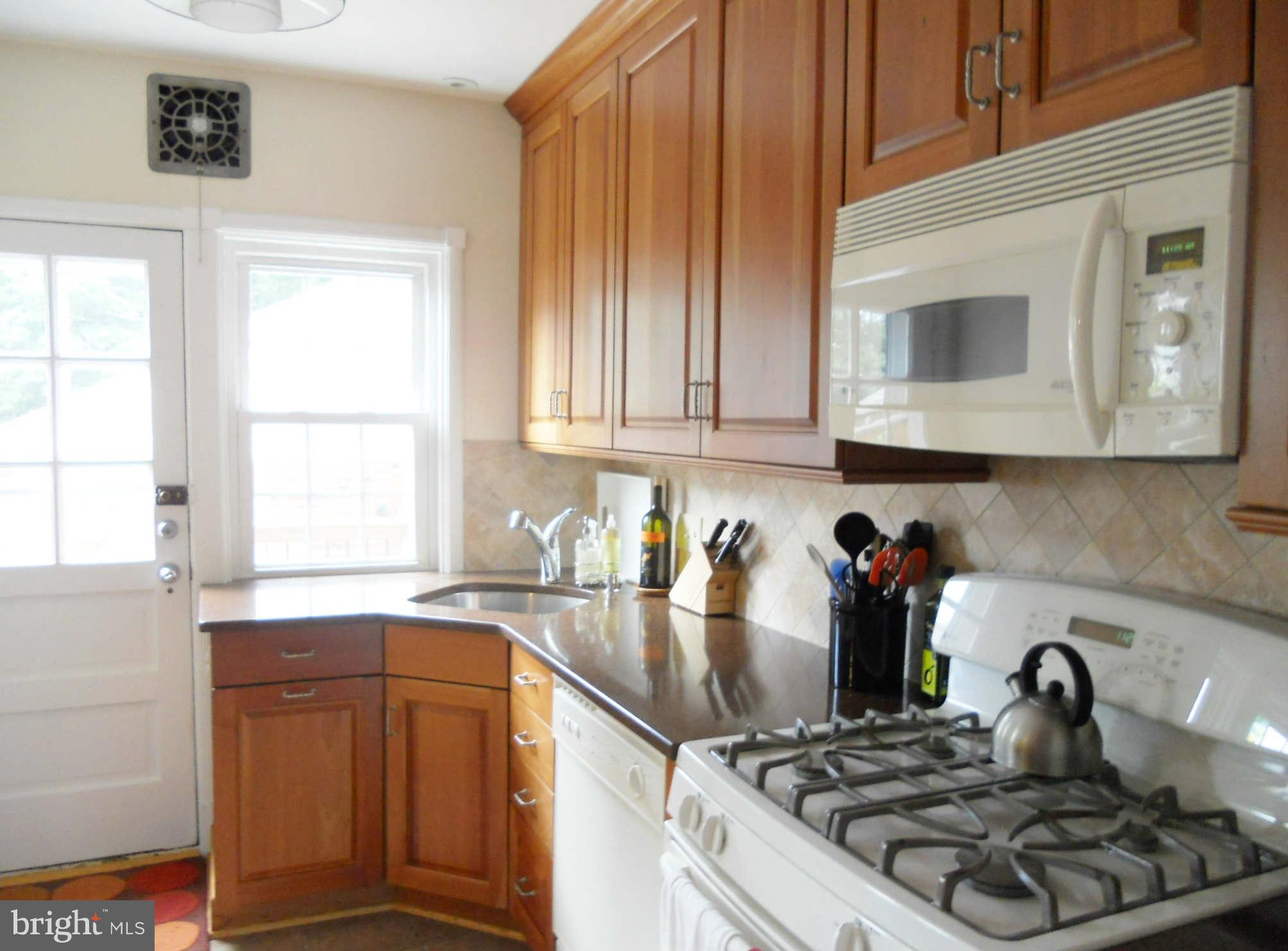 113 Dunkirk Road Baltimore, MD 21212 - Photo 8 of 16 Kitchen