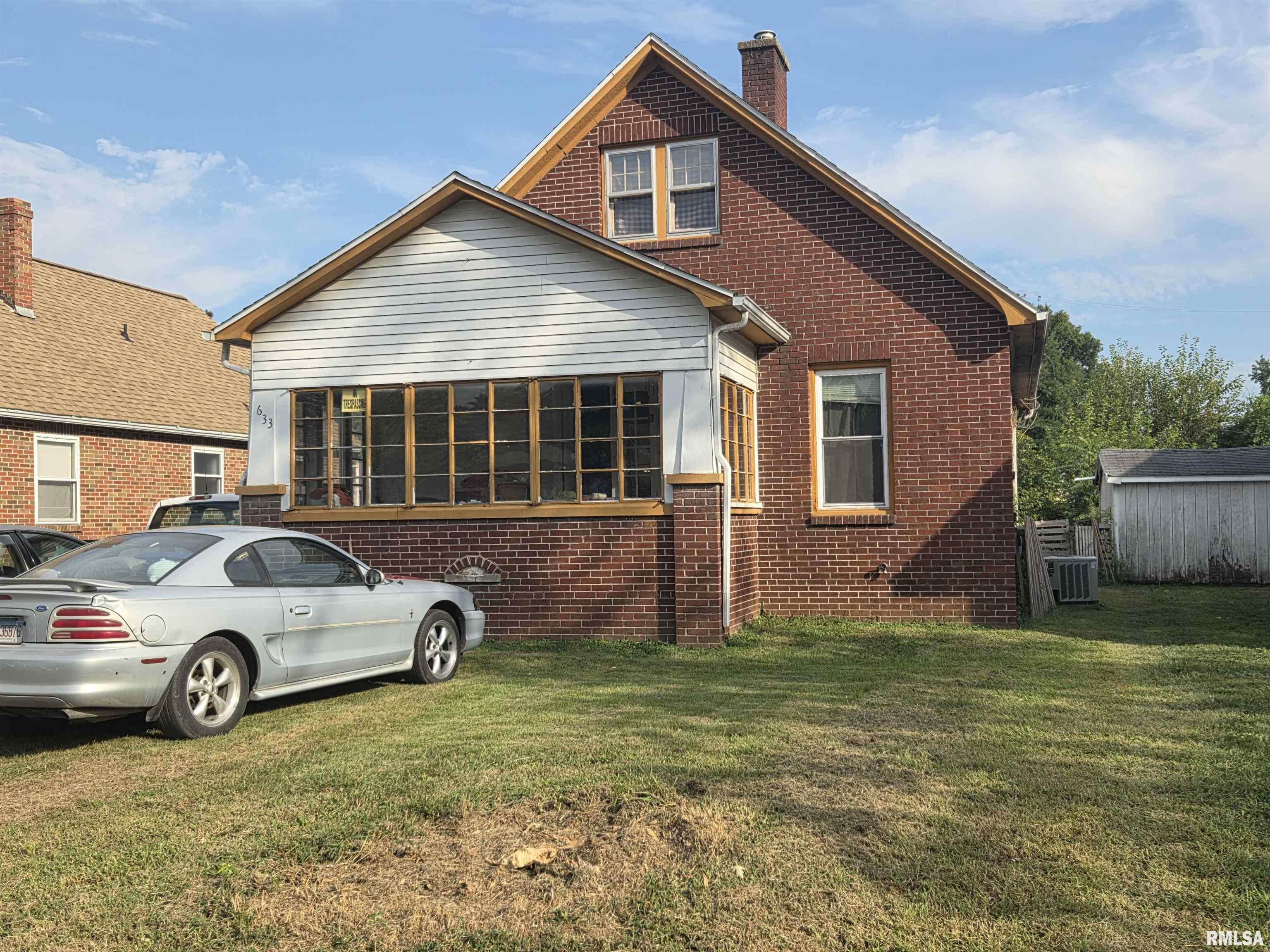 633 Oak Street Carmi, IL 62821 - Photo 4 of 11