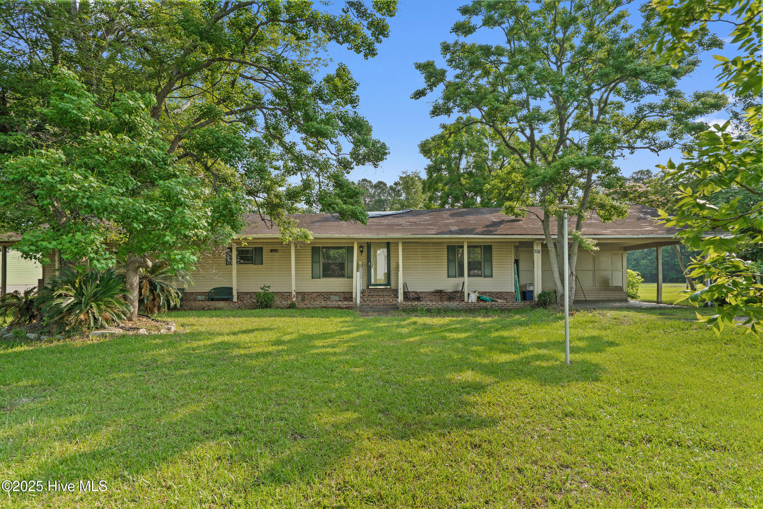 1.55+/- acres with a single wide manufactured home