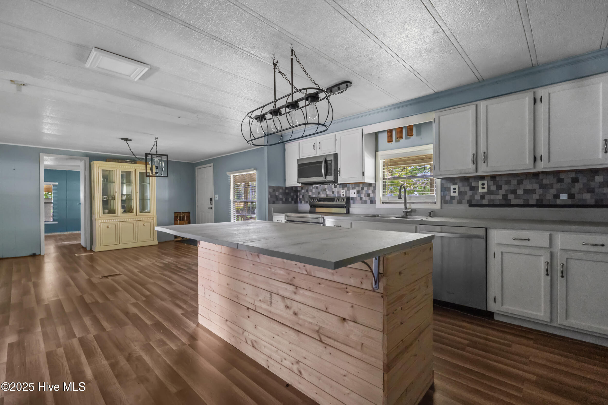 670 Calabash Road Northwest Calabash, NC 28467 - Photo 10 of 28 Kitchen