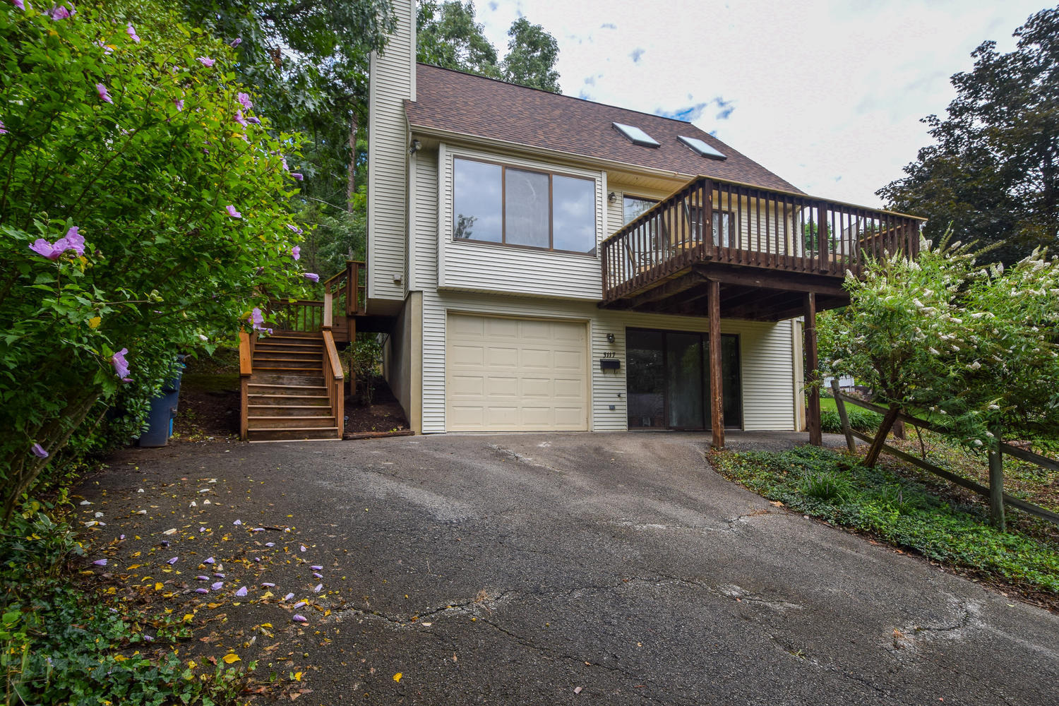 3117 Corbieshaw Road Southwest Roanoke, VA 24015 - Photo 1 of 27 1