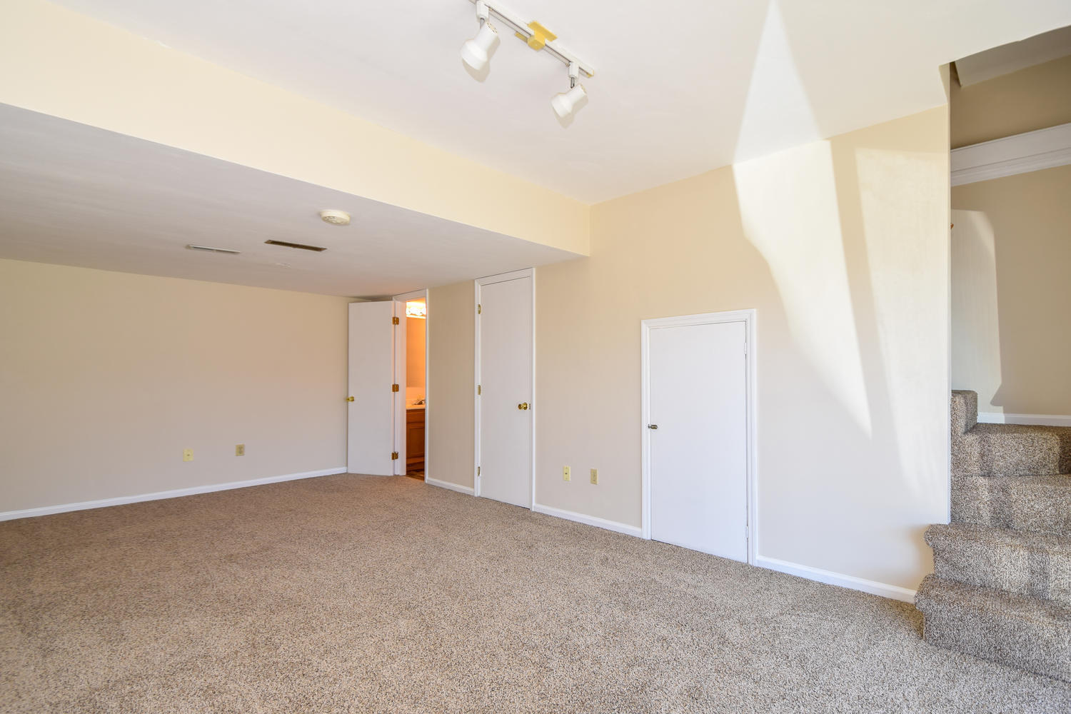 3117 Corbieshaw Road Southwest Roanoke, VA 24015 - Photo 14 of 27 3117 Corbieshaw Rd SW Roanoke-large-018-