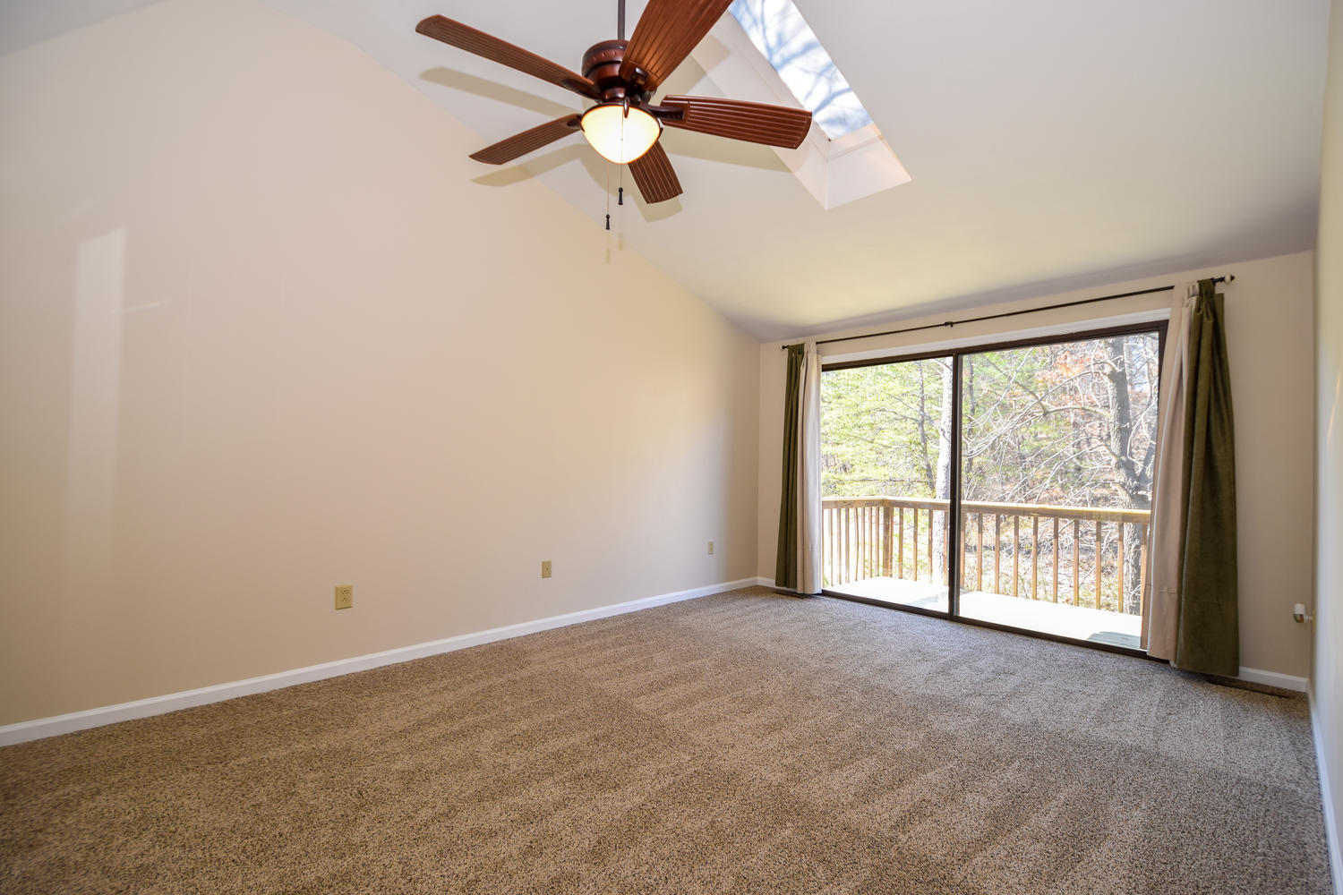 3117 Corbieshaw Road Southwest Roanoke, VA 24015 - Photo 10 of 27 3117 Corbieshaw Rd SW Roanoke-large-014-