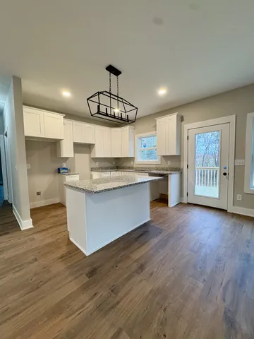 $418,500 | 44 Ghea Road, Normandy, TN 37360