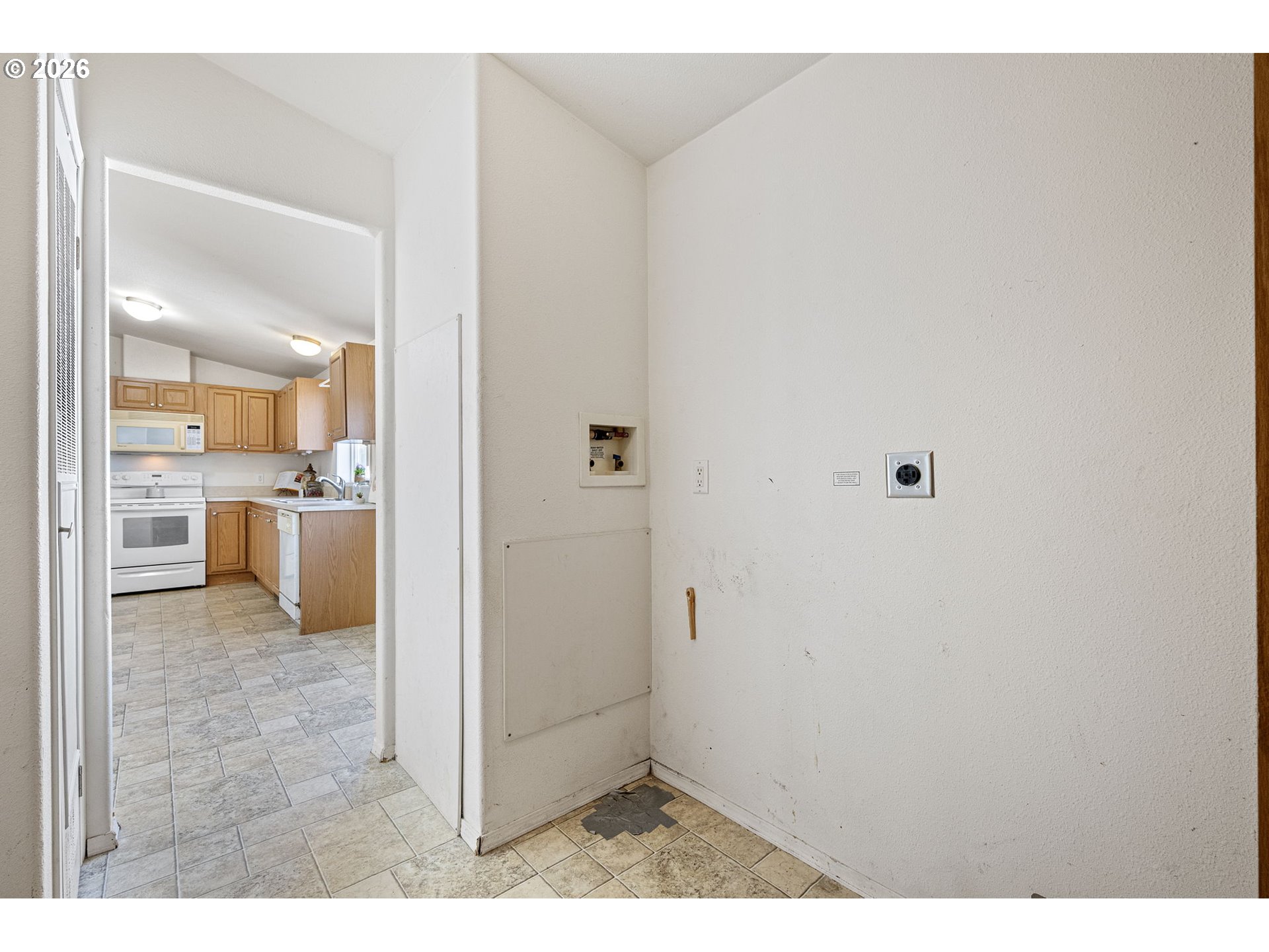 1699 North Terry Street, Unit 320 Eugene, OR 97402 - Photo 16 of 36