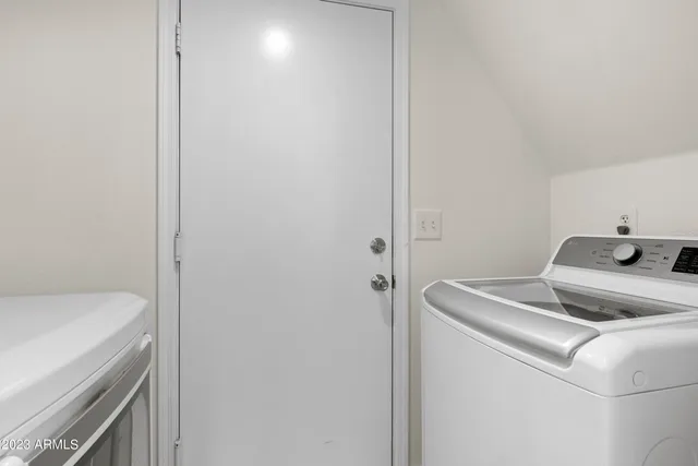 $4,000 | 1143 East Amberwood Drive, Phoenix, AZ 85048