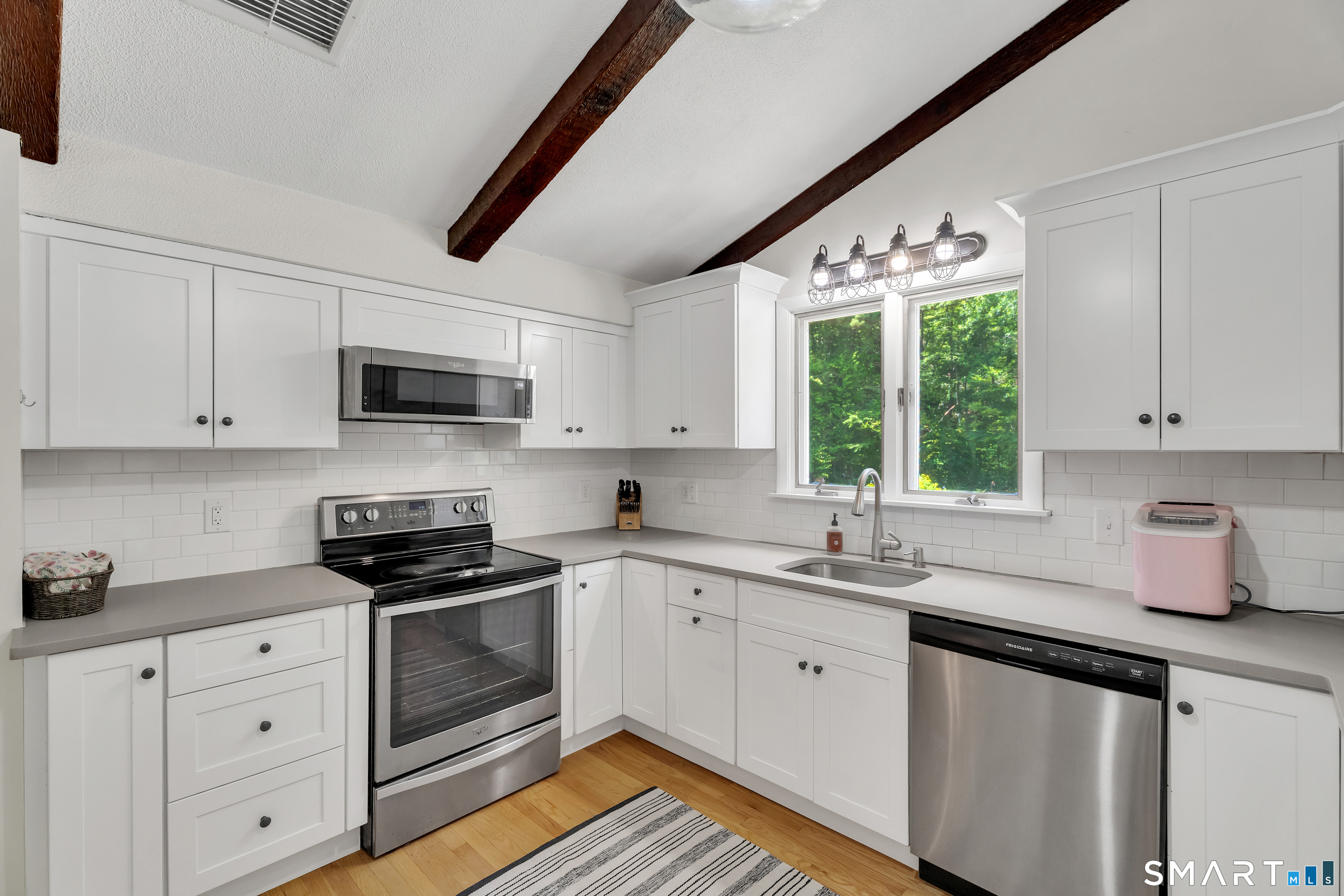 384 Beaver Meadow Road Haddam, CT 06441 - Photo 11 of 38