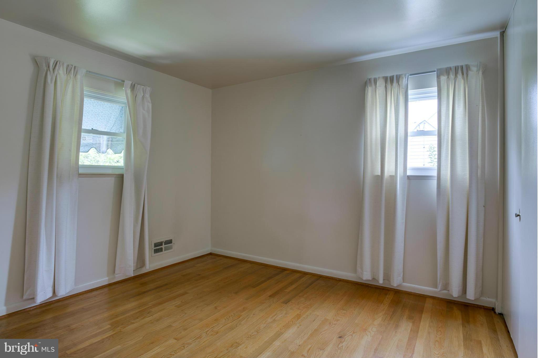 6008 Chesworth Road Baltimore, MD 21228 - Photo 16 of 25 Bedroom