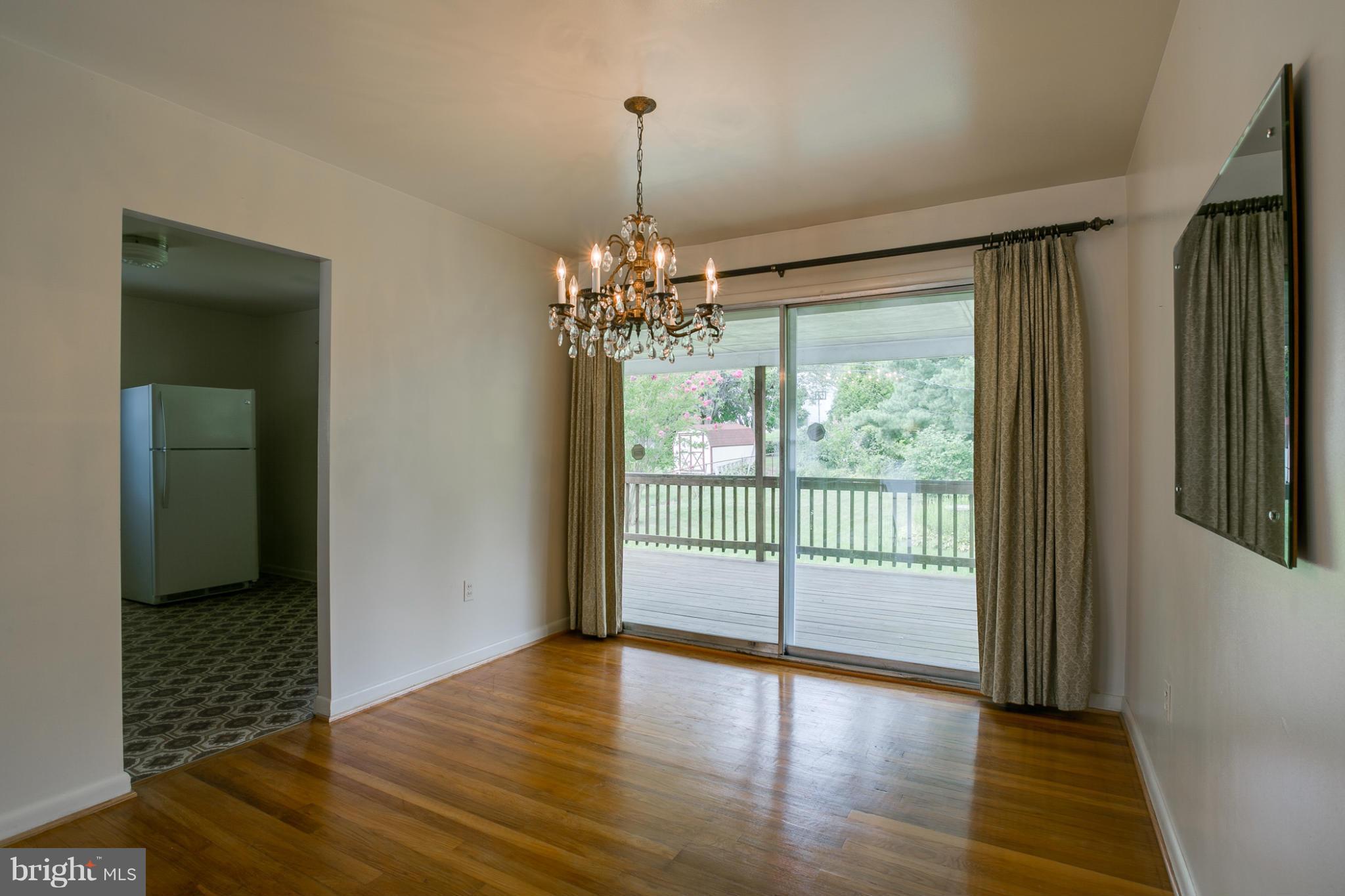 6008 Chesworth Road Baltimore, MD 21228 - Photo 9 of 25 Dining Room