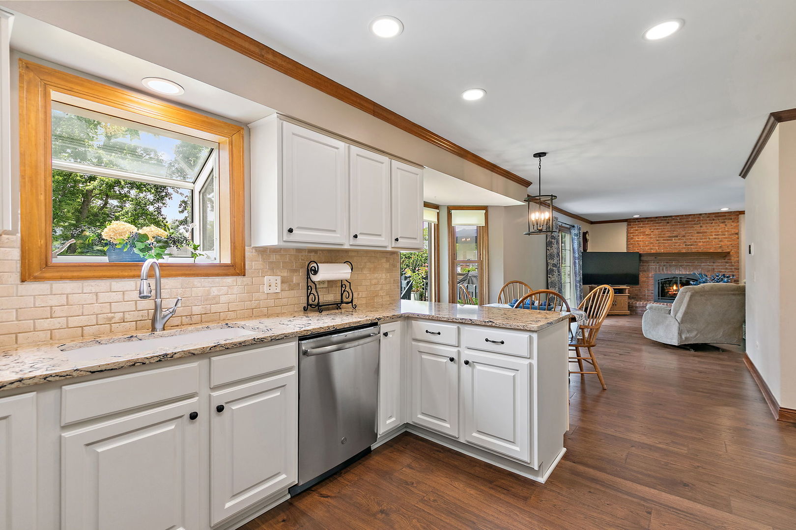 500 Essex Road Fox River Grove, IL 60021 - Photo 9 of 31