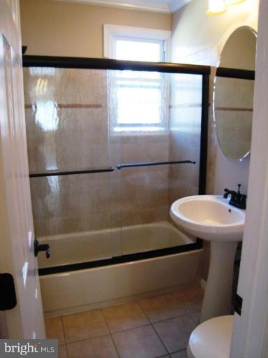 50 East Reed Avenue Alexandria, VA 22305 - Photo 10 of 13 Bath #1