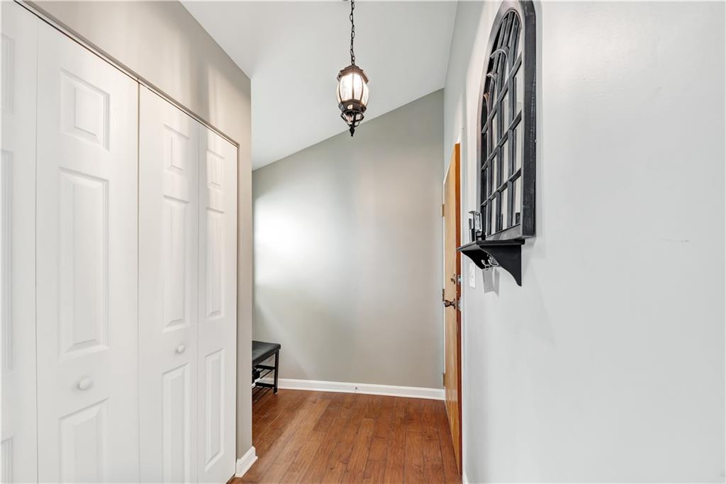 2403 Kenzie Road Pittsburgh, PA 15205 - Photo 2 of 25 Gallery Image 2
