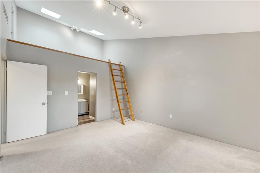 2403 Kenzie Road Pittsburgh, PA 15205 - Photo 12 of 25 Gallery Image 12