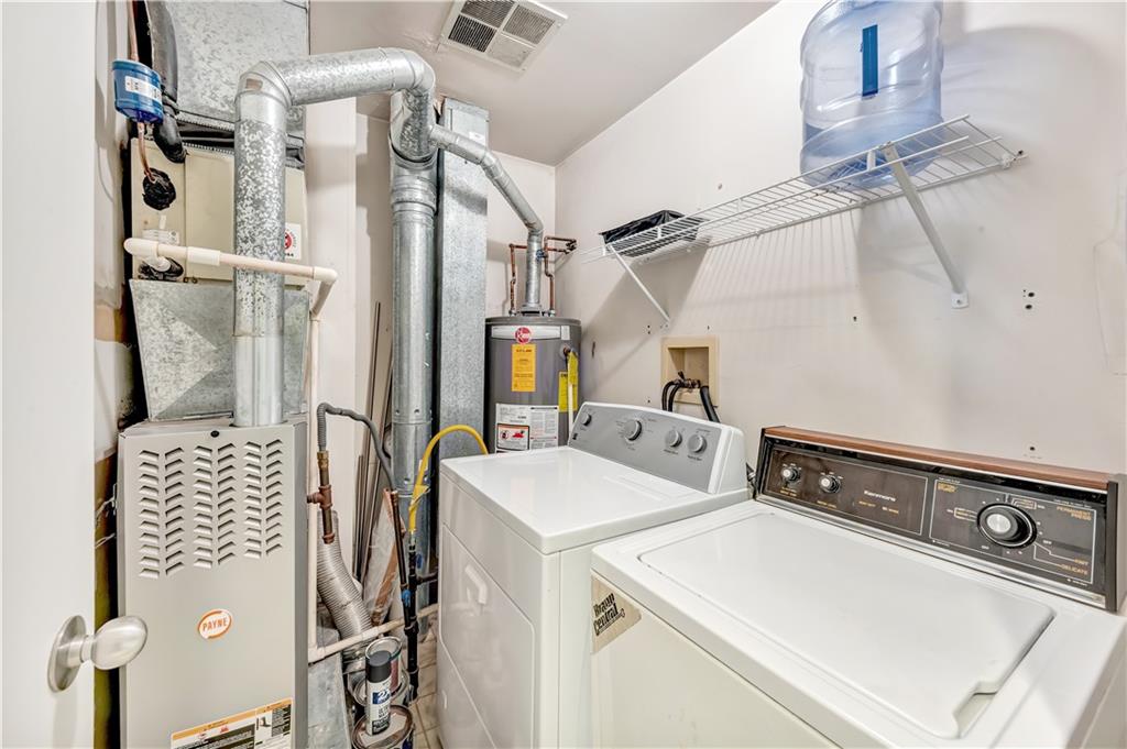 2403 Kenzie Road Pittsburgh, PA 15205 - Photo 15 of 25 Gallery Image 15