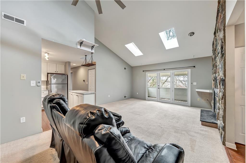 2403 Kenzie Road Pittsburgh, PA 15205 - Photo 4 of 25 Gallery Image 4