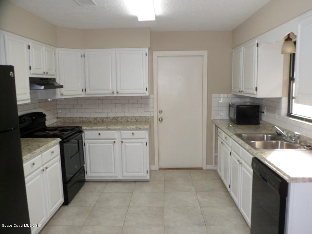 4201 Mustang Road Melbourne, FL 32934 - Photo 16 of 31 SAM_0244