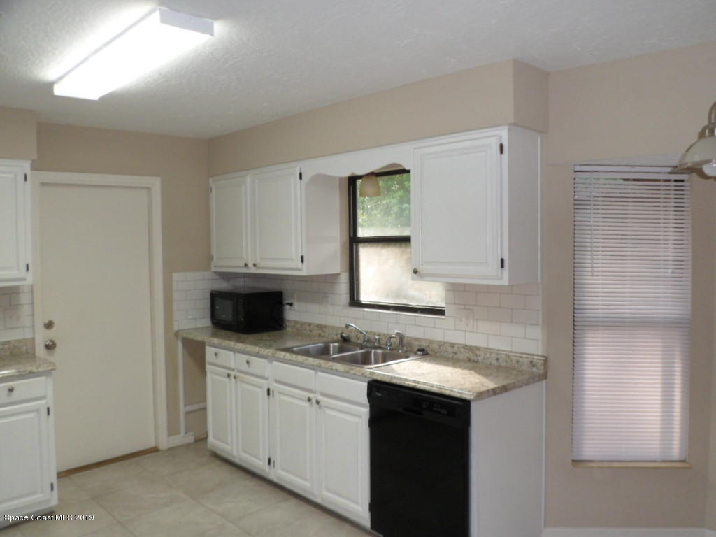 4201 Mustang Road Melbourne, FL 32934 - Photo 18 of 31 SAM_0246
