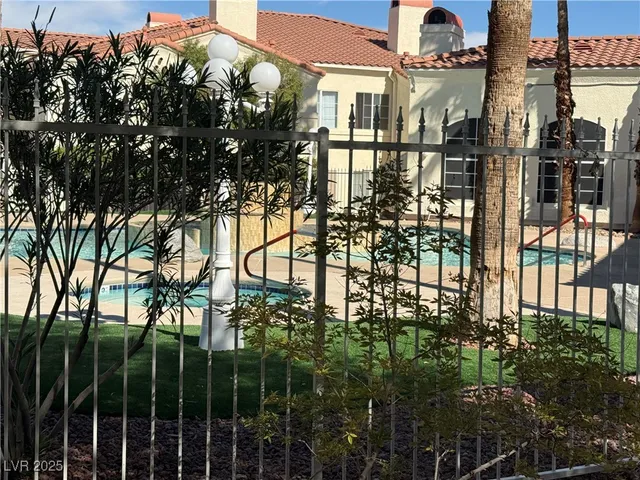 $1,700 | 698 South Racetrack Road, Unit 1114, Henderson, NV 89015